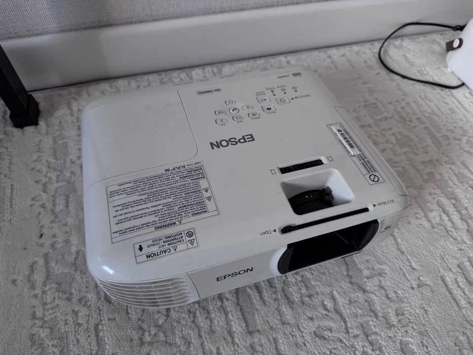 Проектор Epson EH-TW650
