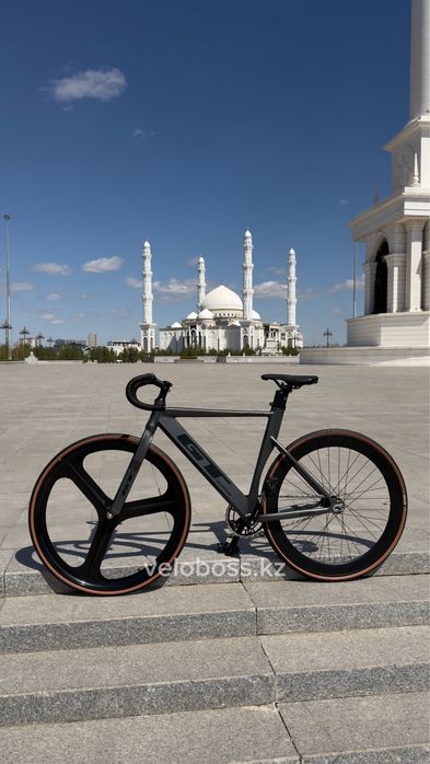 Фикс велосипед новый GT
