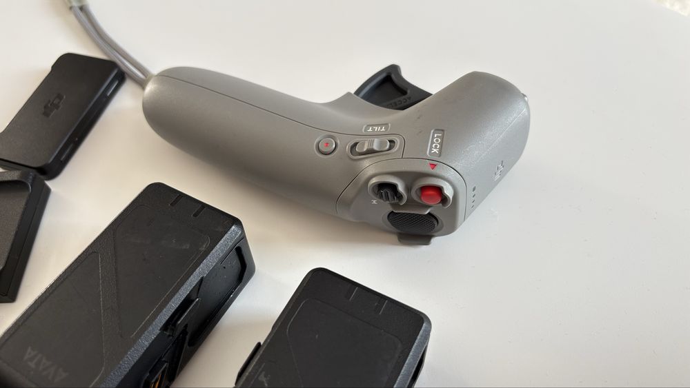 Dji Avata с 4 батерии и два контролера, като нов!