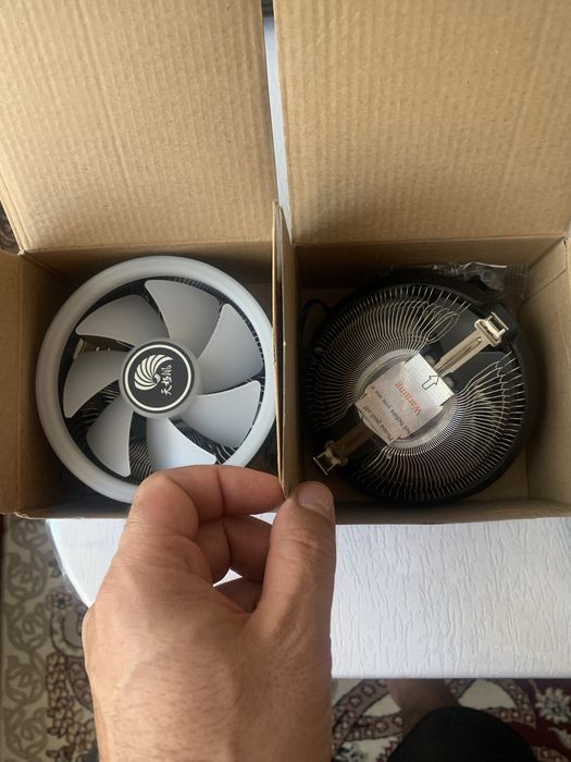 Кулер компьютер учун сотилади подцветкаси бор