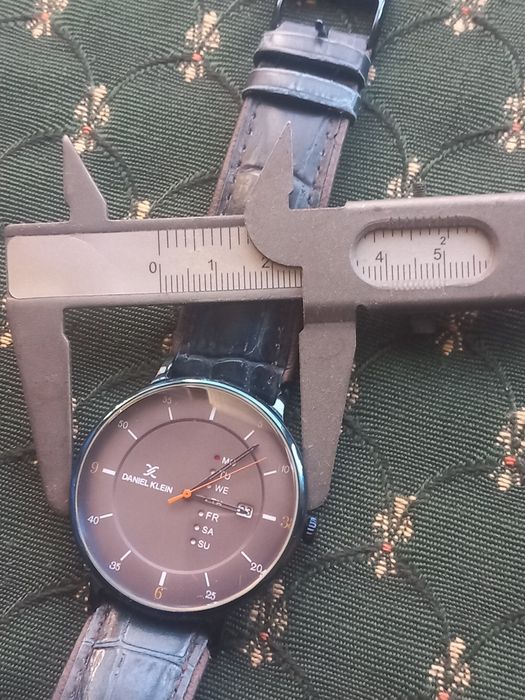 Часовник Даниел Клейн