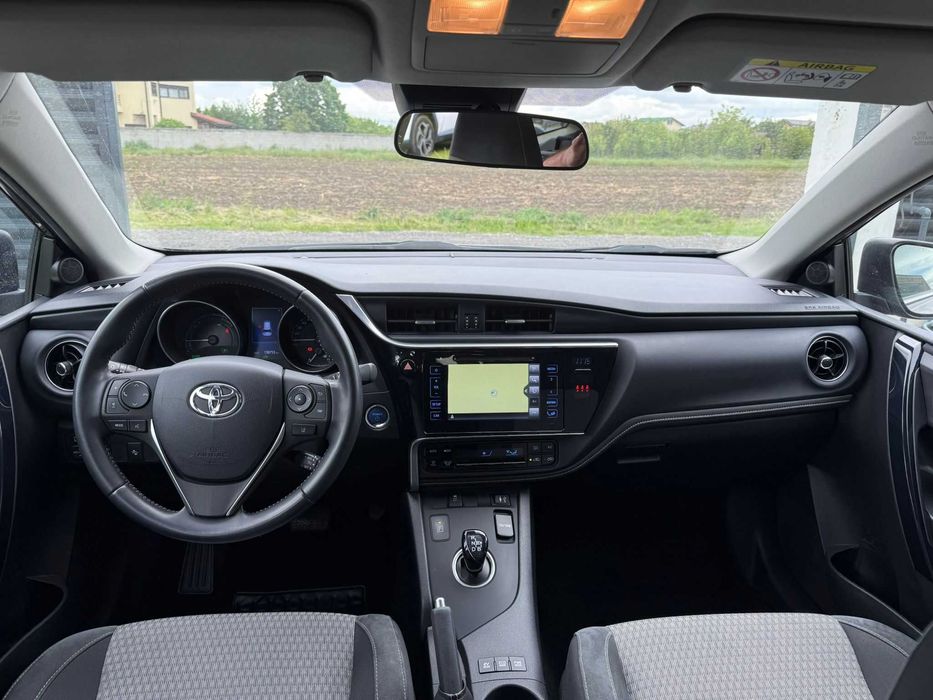 Toyota Auris 2017 Hybrid Lounge 135.000km Istoric Toyota Garantie