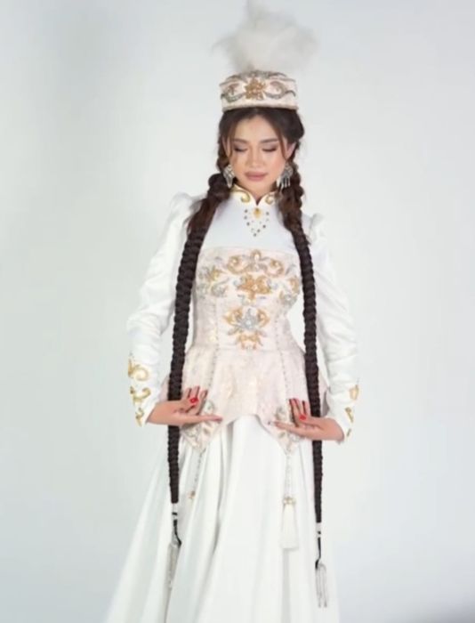 Прокат Платье, корсет дизайнера +сәукеле 20 тыс.