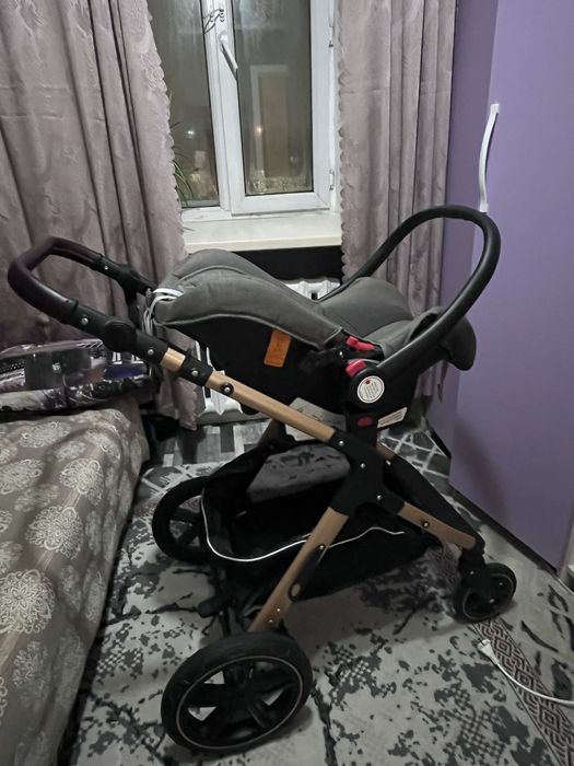 Коляска три в одном