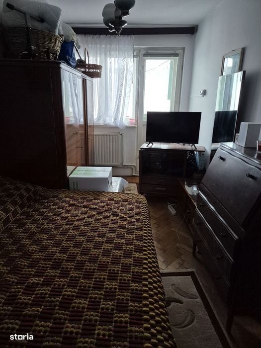 Vand apartament 3 camere Slobozia , Ialomita , central 3/4,2balcoane