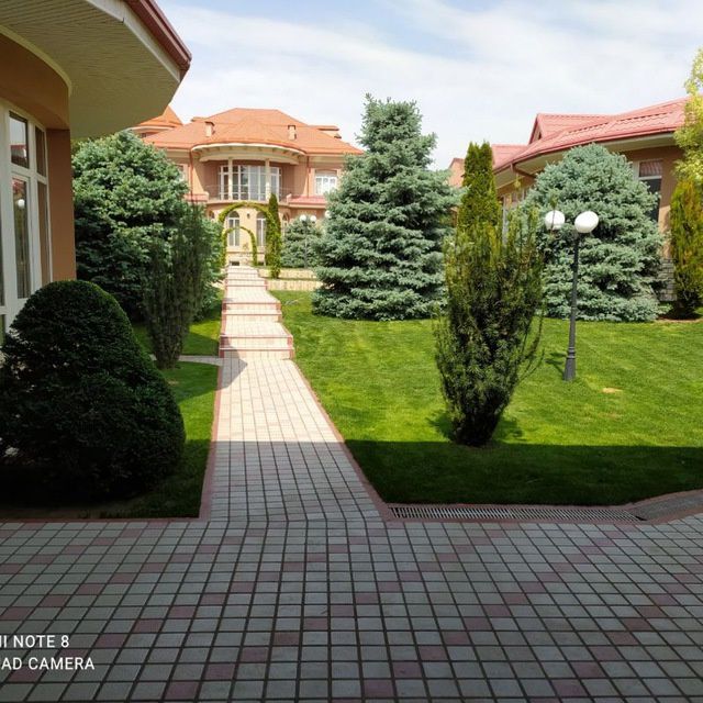 Садовник боґбон ландшафт sadovnik газон Арча шакл