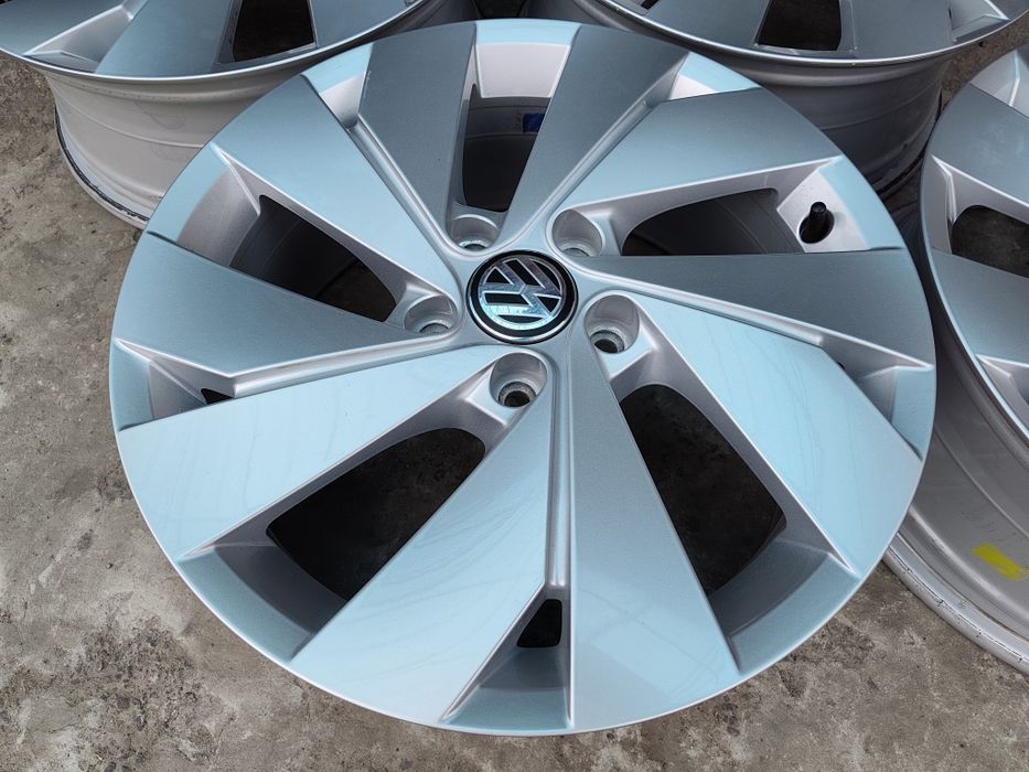17" оригинални алуминиеви джанти за Vw Golf 7-8,Passat,T-roc, Skoda.