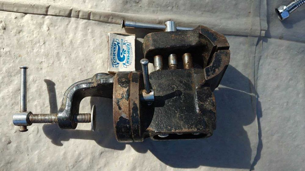 Советские  тиски