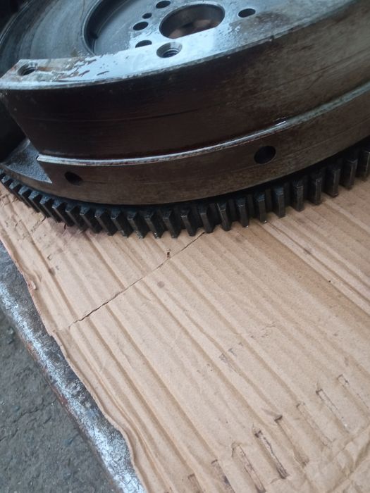 Маз корзина маховик