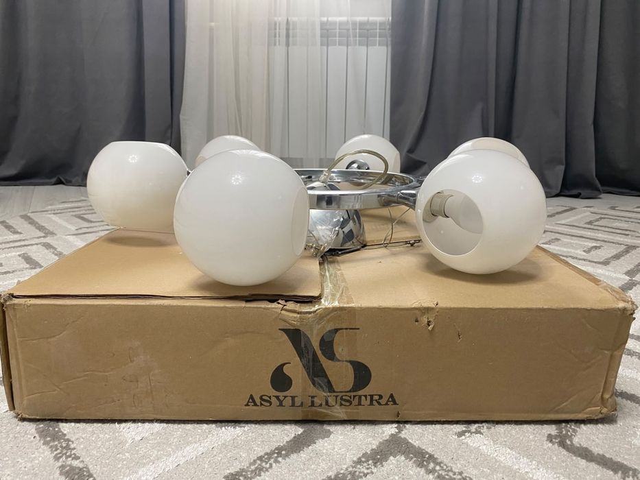 Продам 6 рожковую люстру