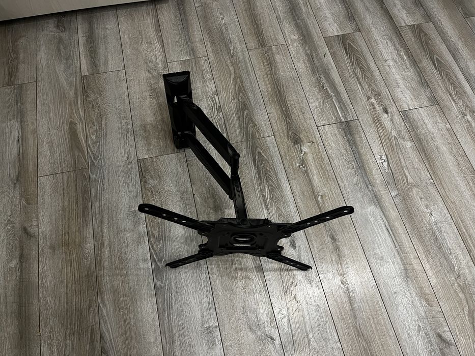 Кронштейн для телевизора