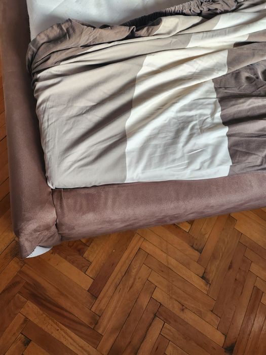 Pat tapițat 140x200