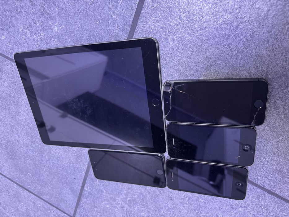 Lot piese iphone 4, 4s , 5 ,6 , xs, ipad 5