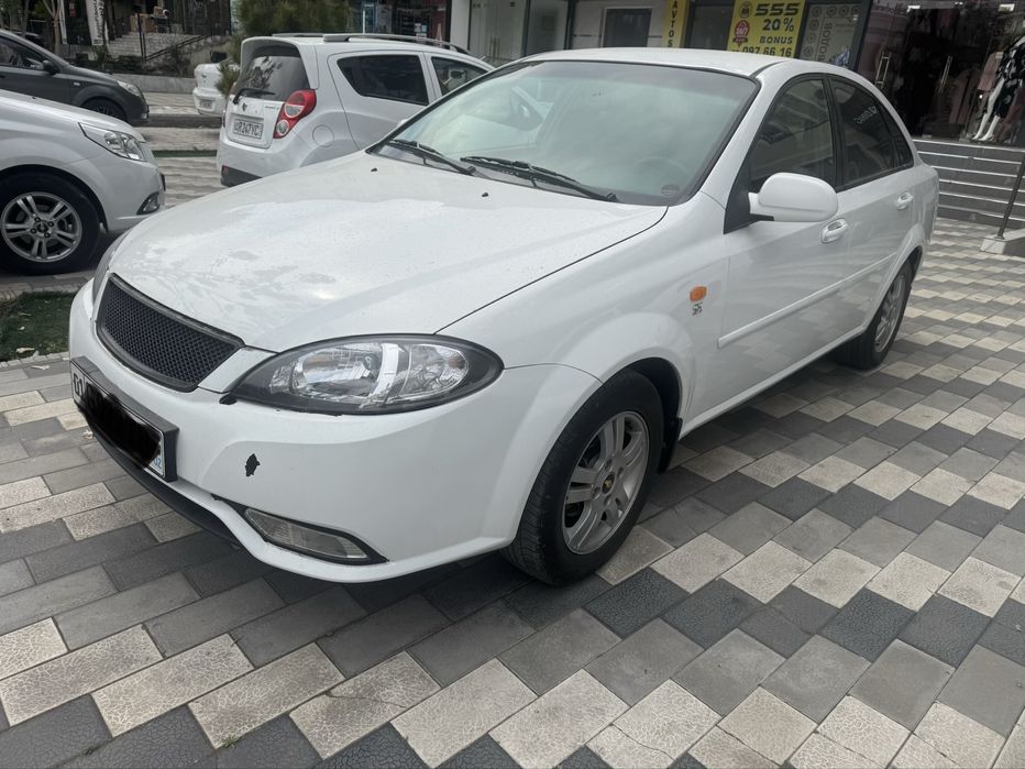 Срочно продаю машину ласетти 2010 механика