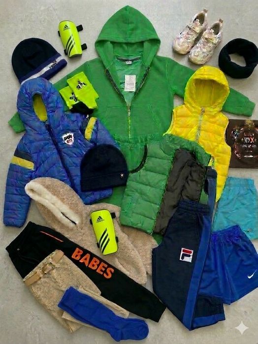 Вещи детские 2 коробки 4000т