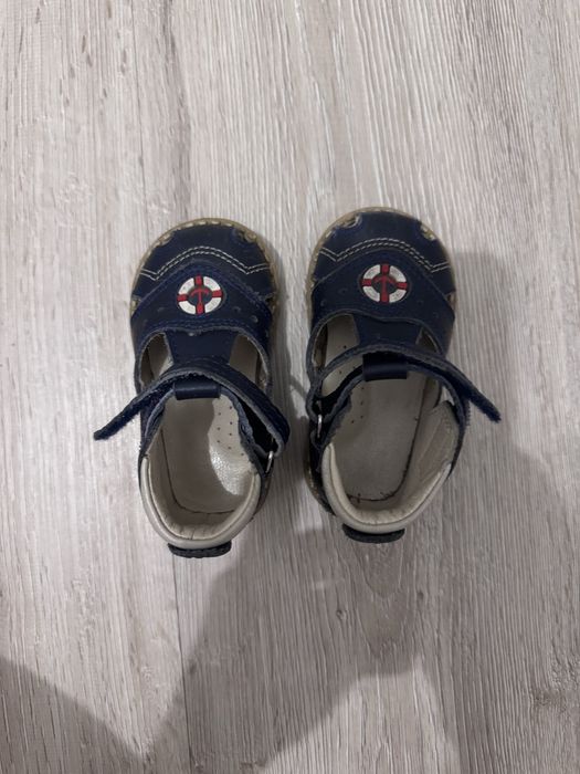 Детские сандалики