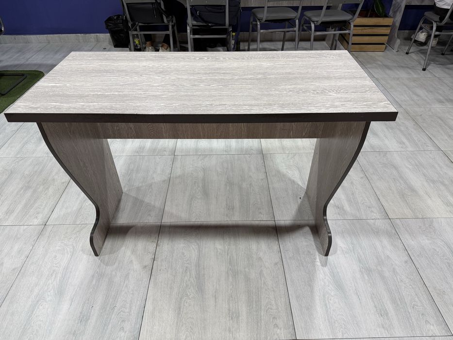 Stol va Stullar Oʻquv markaz uchun