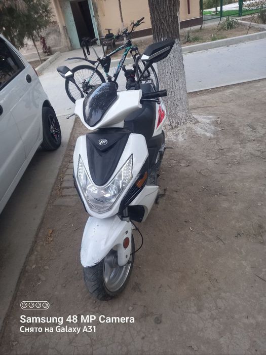 Продам скутер Лифан 26