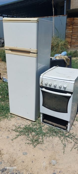 Холодильник, Газ плита и диван