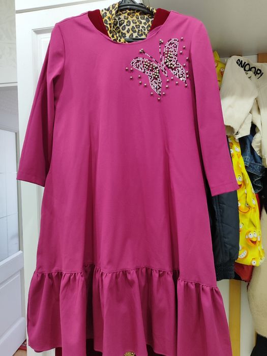 Платье белое, ткань шитьё