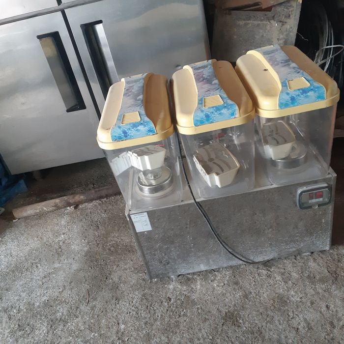 Музкаймок(факелни) вафлисини чикарадигон аппарат сокаохладитель шкаф х