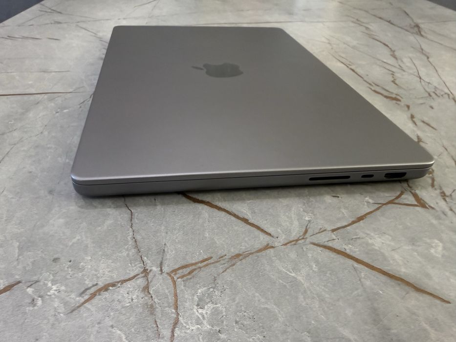 Macbook pro M1 pro, 14’, 512gb