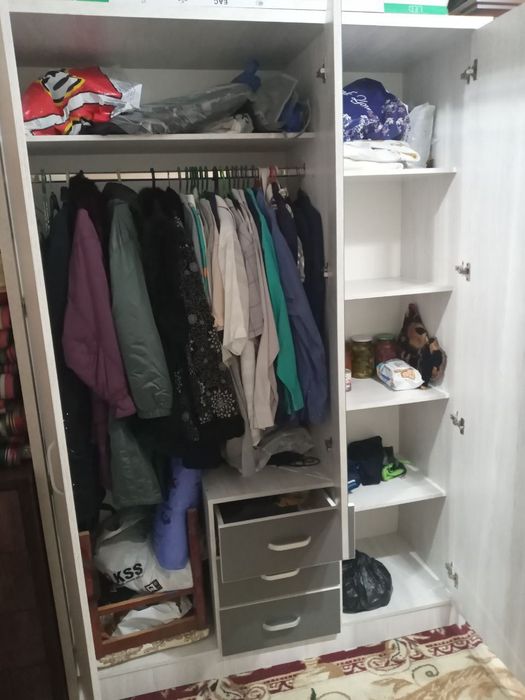 Срочно продам шкаф