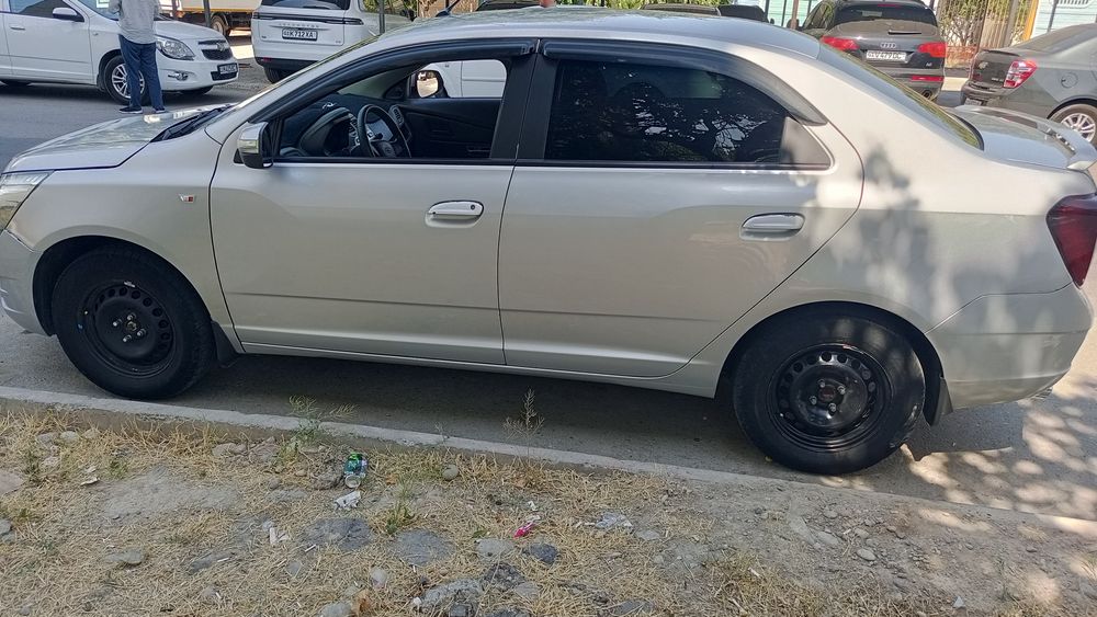 Cobalt yevro 1 pozitsiyasi 2012 yil probek 378018 km kraskasi bor