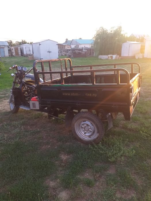 Продам моторолер