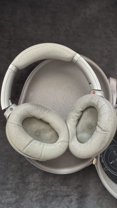 Sony wh-1000xm3 Headphones