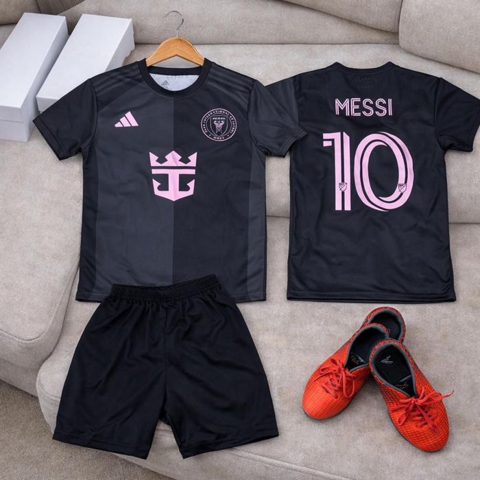 Детски футболни екипи