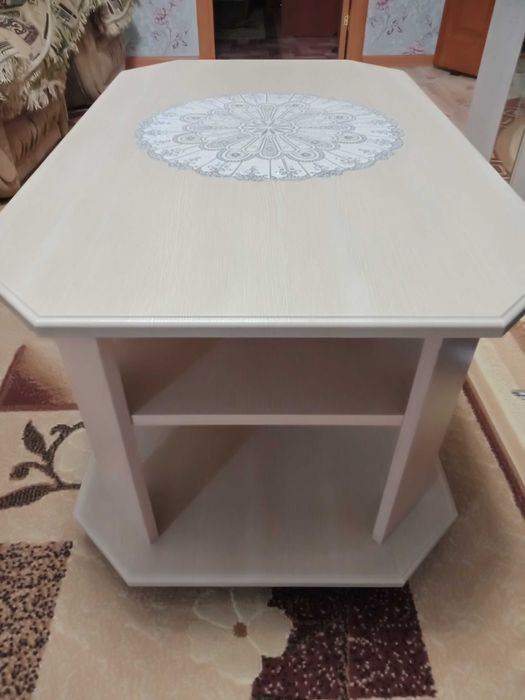 журнальный столик