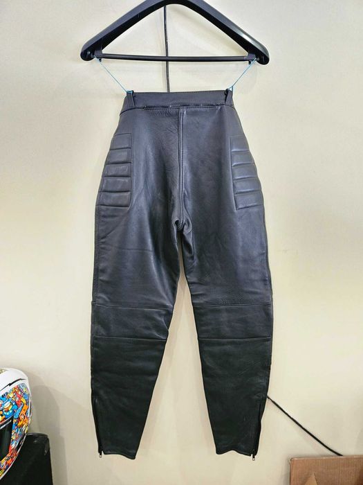 Дамски кожени мото панталони