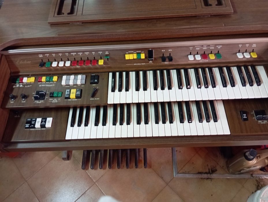 Орган Organ Yamaha electrone B-55N