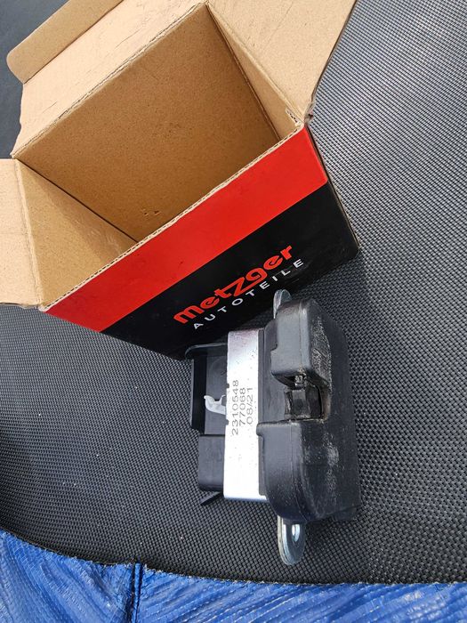 Broască / Încuietoare Haion VW Golf 5, 6, Passat B6, B7, Touran