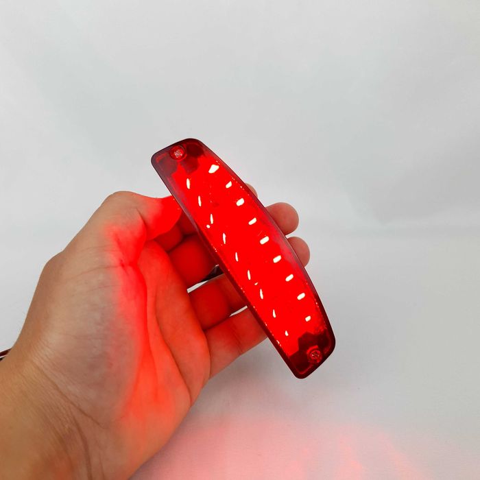 Lampă Stop LED Universală 12V pentru ATV, Quad, UTV și Motocicletă, Funcție Poziție și Frână, Lentilă Roșie sau Transparentă – B19
