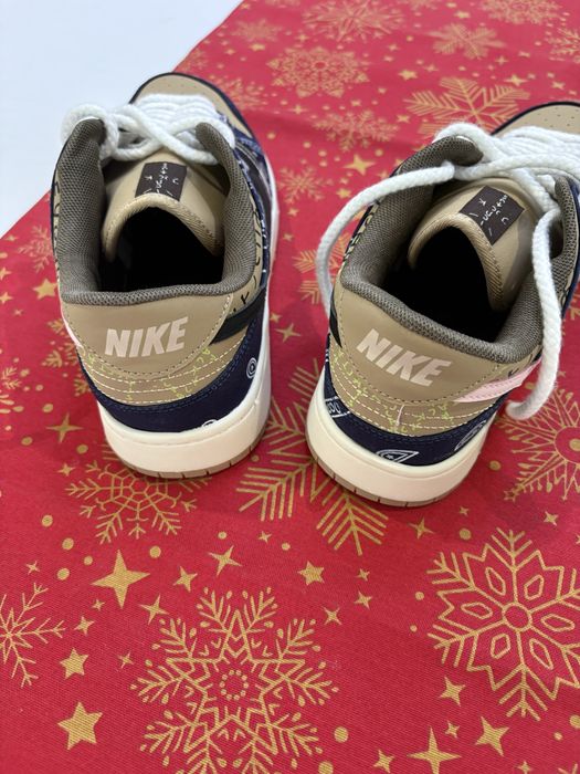 Adidasi  nike  dunk low