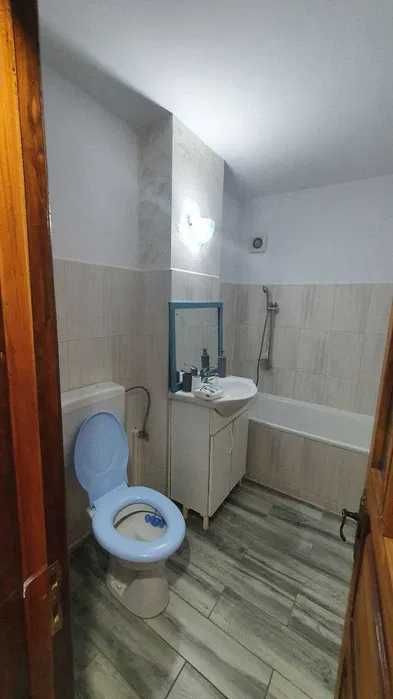 Apartament mobilat cu 3 camere de inchiriat in Radauti