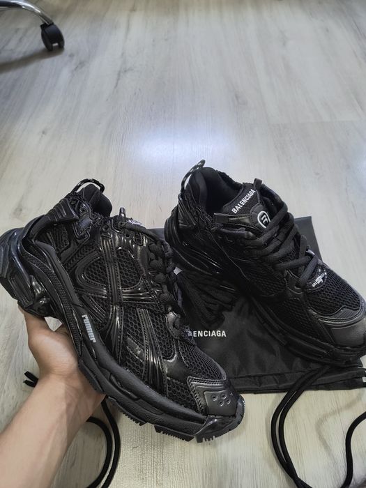Louis Vuitton skates black 39
