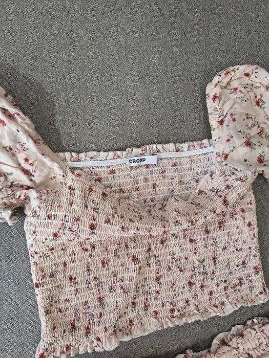 Compleu top cu fusta Cropp