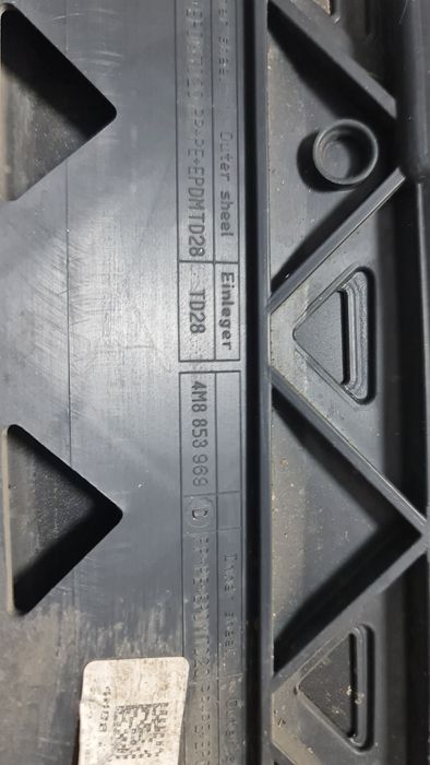 Bandou ornament usa portiera Audi Q8 4m8 SQ8 RSQ8 S Line 4M8853969