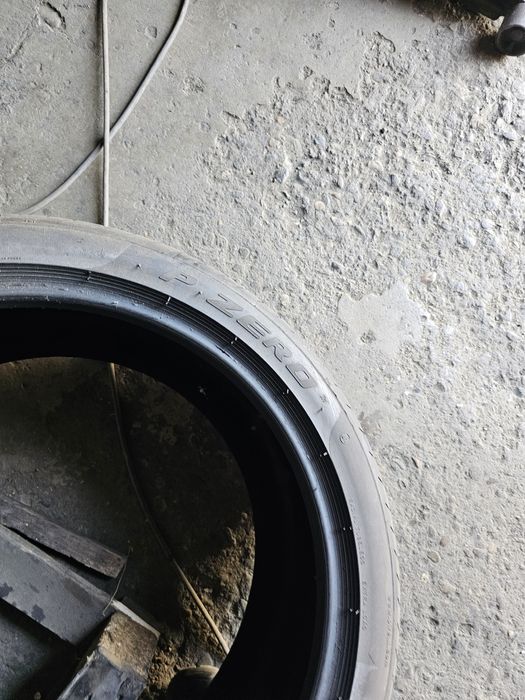 1 anvelopa vara 275 35 20 Pirelli