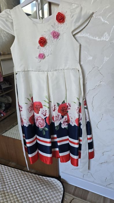 Нарядное платье, для девочки 116 рост