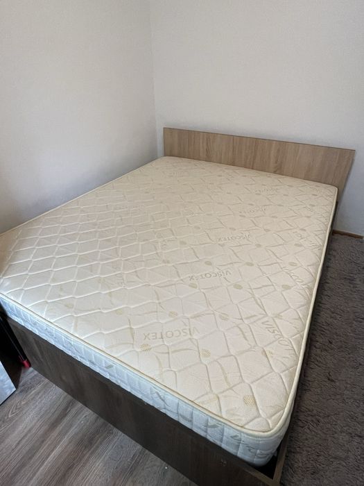 Pat 160x200 cm cu spatiu de depozitare sub saltea