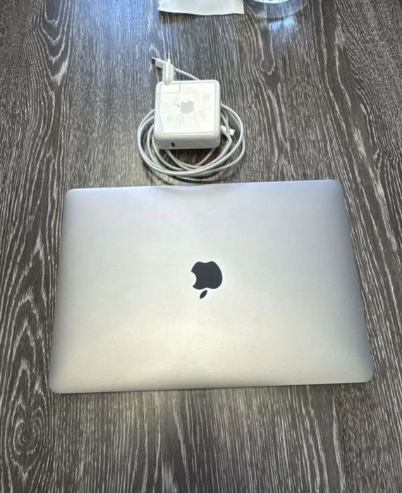 MacBook Pro 2020 16/512