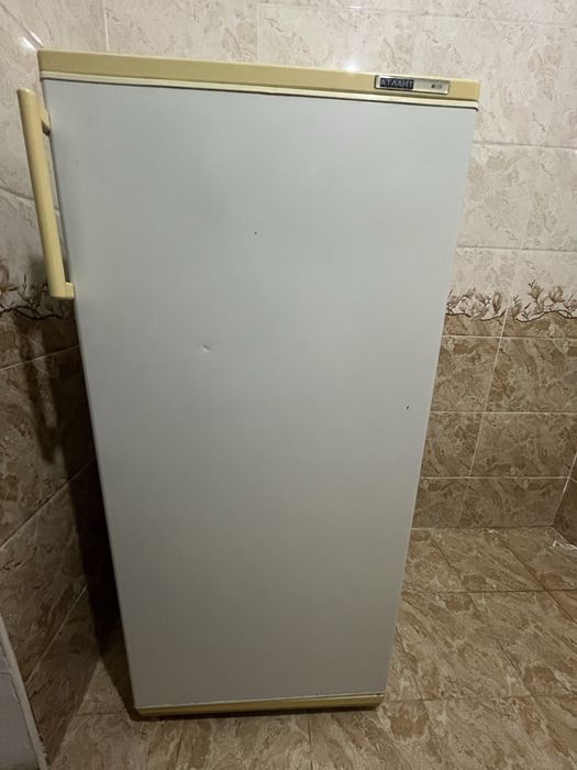 Срочно продается Холодильник