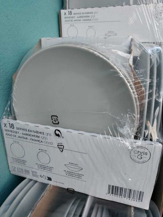 Set farfurii. 50 RON!!