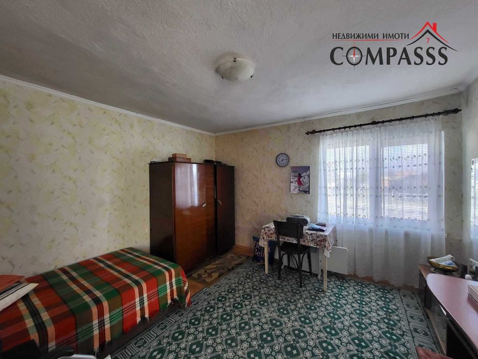 Къща с двор – ЦЕНТЪР, гр. Ген. Тошево – 61500евро!