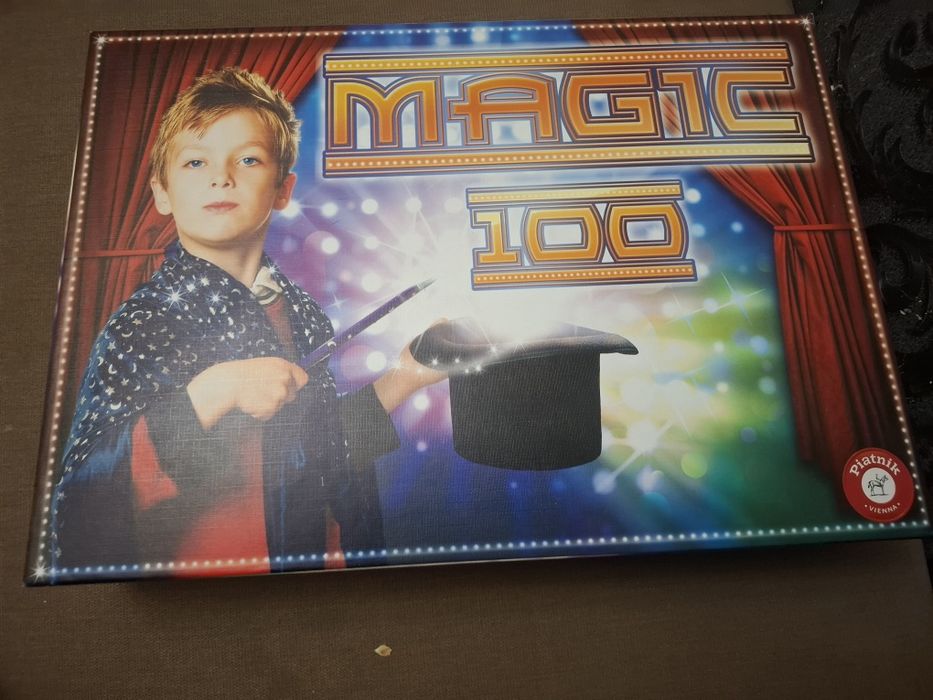 Продаю настольную игру-набор для фокусов "magic100"