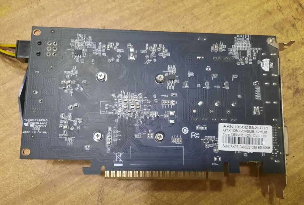 Videokarta GTX 1050 2gb  сотилади